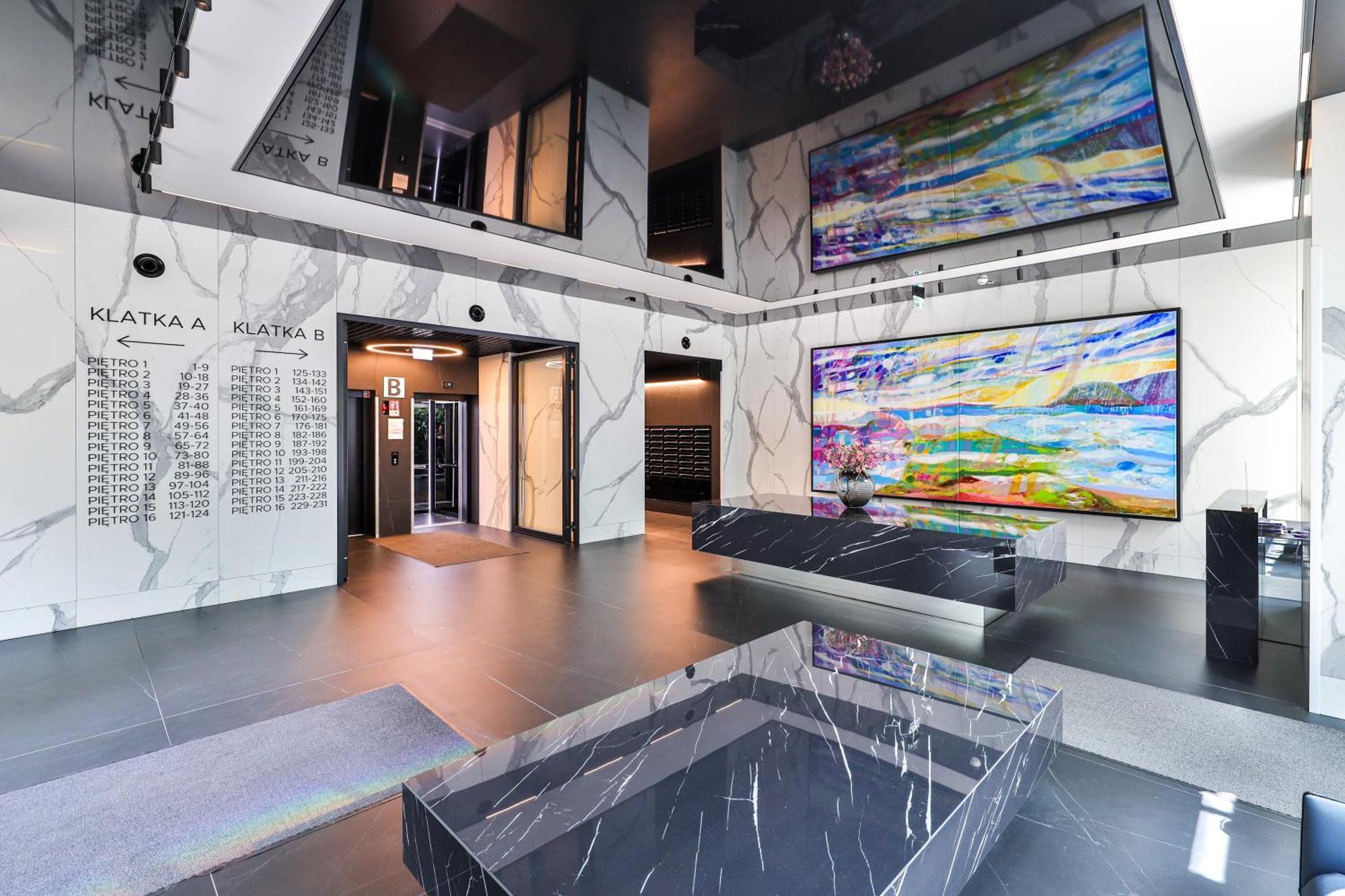 Apartment Prestige Skyview Warsaw