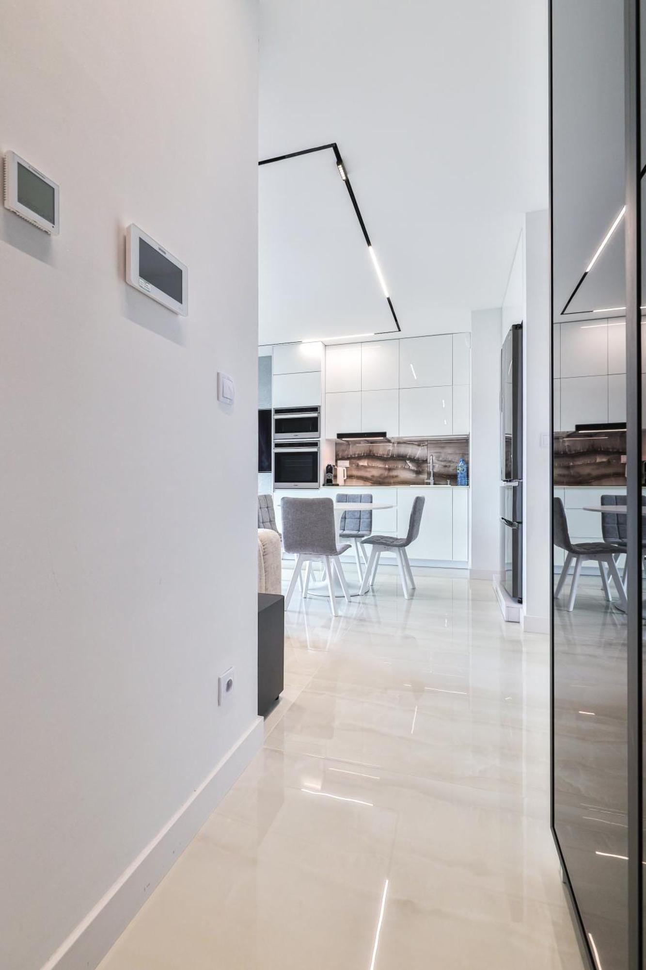 Apartment Prestige Skyview Warsaw